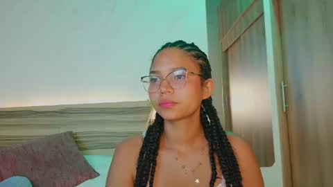 Snapshot of evalune_ chatting on July 8, 2:27 am . online show from July 8, 2:27 am