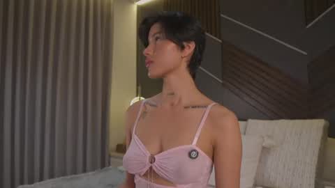 Snapshot of evamorettii chatting on July 24, 6:17 pm Eva Moretti online show from July 24, 6:17 pm