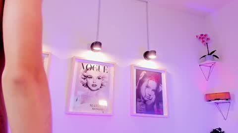 Evan voss  help me get 200 likesindependent model online show from February 6, 10:02 pm