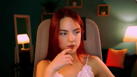 Snapshot of evanellson chatting on February 23, 3:53 pm Eva online show from February 23, 3:53 pm