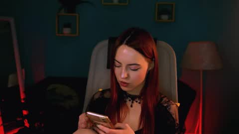 Snapshot of evanellson chatting on April 29, 6:03 pm Eva online show from April 29, 6:03 pm