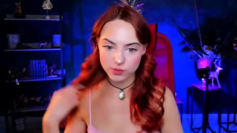 Snapshot of evanellson chatting on June 10, 12:15 pm Eva online show from June 10, 12:15 pm