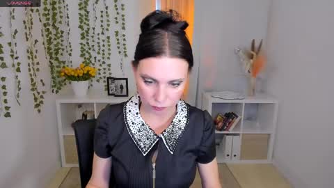 Evanessa online show from April 27, 10:57 am