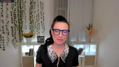 Evanessa online show from April 30, 10:32 am