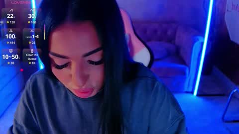 Eva online show from October 23, 4:06 pm