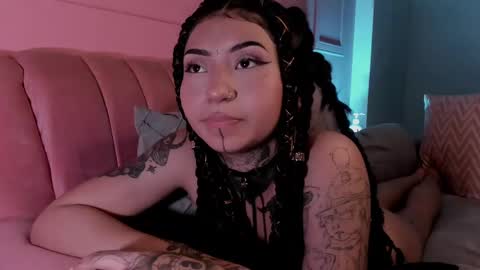 Eva online show from March 1, 3:05 pm