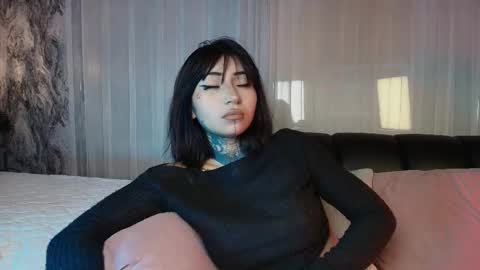 Eva online show from December 5, 8:27 pm