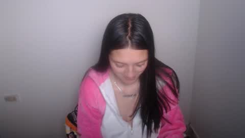 eva  online show from May 18, 3:24 am