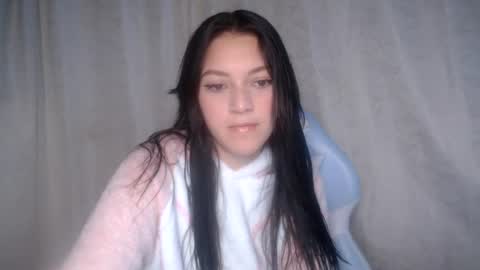 Snapshot of evangeline_petite chatting on June 16, 10:45 pm eva online show from June 16, 10:45 pm