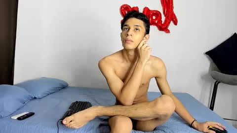 Snapshot of evans_collins24 chatting on October 14, 1:50 am Evans collins24 online show from October 14, 1:50 am