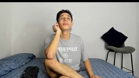 Snapshot of evans_collins24 chatting on February 10, 12:37 am Evans collins24 online show from February 10, 12:37 am