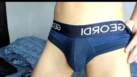 Snapshot of evans_collins24 chatting on March 20, 10:14 pm Evans collins24 online show from March 20, 10:14 pm