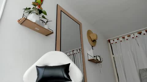 Snapshot of evans_king chatting on October 1, 2:12 pm Evan online show from October 1, 2:12 pm