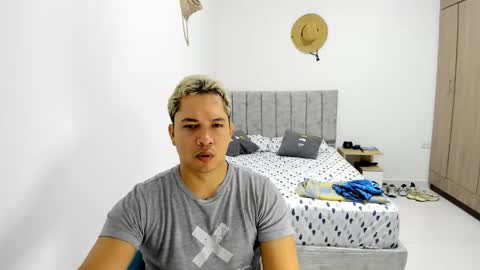 Snapshot of evans_king chatting on June 9, 12:17 pm Evan online show from June 9, 12:17 pm