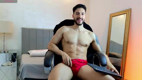 E V A N S online show from April 17, 12:46 am