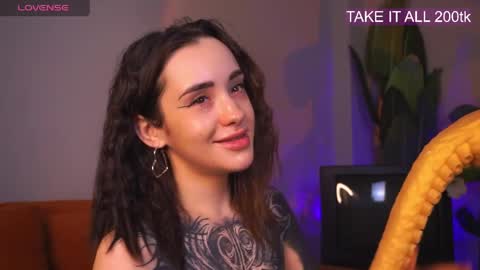 Snapshot of evarabbit chatting on May 4, 1:56 am Eva online show from May 4, 1:56 am