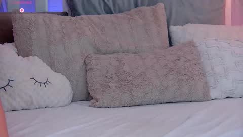 evareyss online show from March 9, 2:32 pm