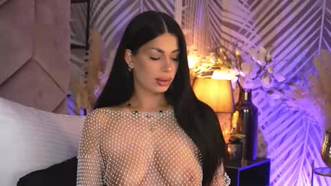 EvaRhea online show from February 12, 4:18 am