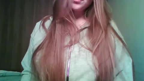 evasapples2026 online show from April 20, 7:37 pm