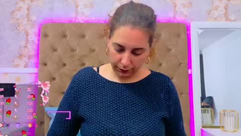 Snapshot of evasinclairr chatting on April 20, 4:26 am evasinclairr online show from April 20, 4:26 am