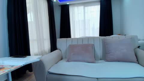  EVA LUNA online show from January 16, 5:39 pm