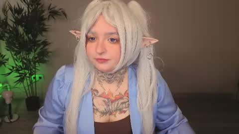 Snapshot of evathewitcher chatting on June 17, 2:03 am EvaTheWitcher online show from June 17, 2:03 am