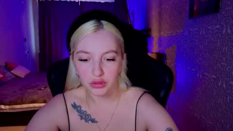 Snapshot of evavibe chatting on May 25, 10:32 am evavibe online show from May 25, 10:32 am