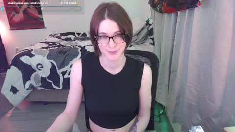 Snapshot of evavivi59 chatting on February 14, 2:50 am Vivi online show from February 14, 2:50 am