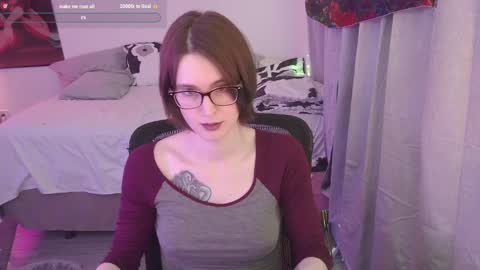 Snapshot of evavivi59 chatting on March 8, 2:45 am Vivi online show from March 8, 2:45 am