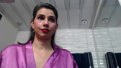 Snapshot of evawilliams_ chatting on February 17, 10:58 pm Eva online show from February 17, 10:58 pm