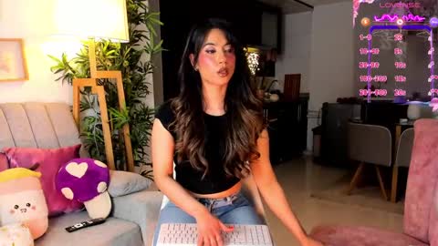 Snapshot of eveekendal_ chatting on September 28, 10:37 pm Eve online show from September 28, 10:37 pm