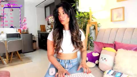 Snapshot of eveekendal_ chatting on November 12, 11:58 pm Eve online show from November 12, 11:58 pm