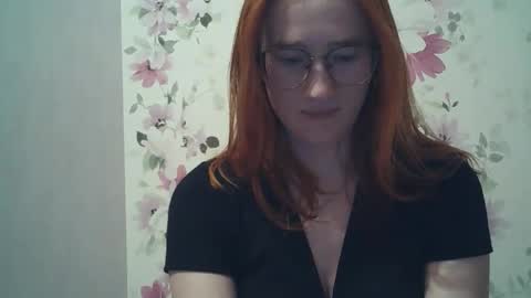 Evelina online show from February 6, 2:42 pm
