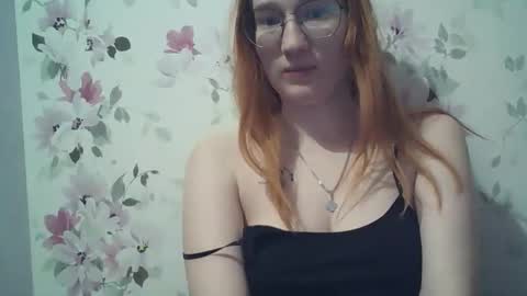Snapshot of eveliina_shy chatting on March 5, 4:03 pm Evelina online show from March 5, 4:03 pm