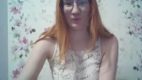 Snapshot of eveliina_shy chatting on March 16, 4:33 pm Evelina online show from March 16, 4:33 pm