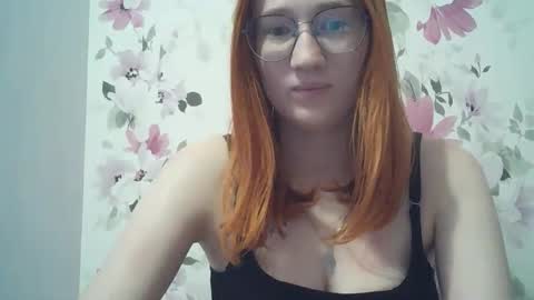 Snapshot of eveliina_shy chatting on April 2, 2:58 pm Evelina online show from April 2, 2:58 pm