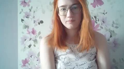 Snapshot of eveliina_shy chatting on April 3, 7:50 am Evelina online show from April 3, 7:50 am