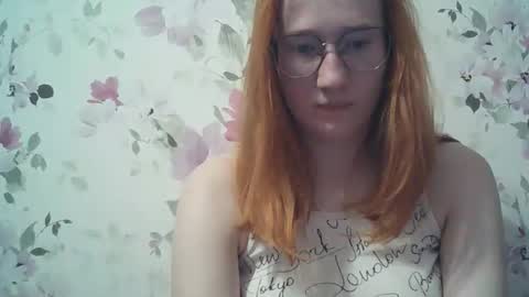 Snapshot of eveliina_shy chatting on April 9, 4:23 pm Evelina online show from April 9, 4:23 pm