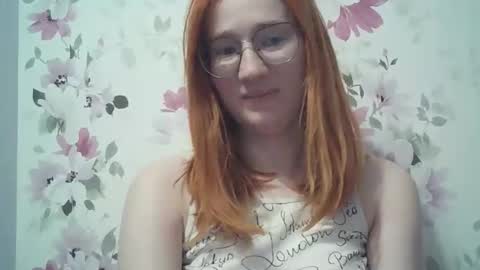 Snapshot of eveliina_shy chatting on April 10, 4:01 pm Evelina online show from April 10, 4:01 pm