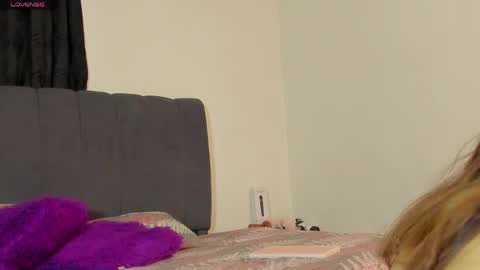 Snapshot of evelin888 chatting on April 20, 9:38 pm evelin888 online show from April 20, 9:38 pm