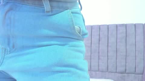 Snapshot of evelin__thompsson chatting on June 4, 3:12 am evelin__thompsson online show from June 4, 3:12 am