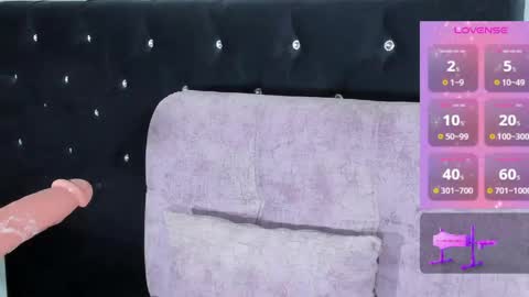 Snapshot of evelin_belen1 chatting on April 23, 12:29 pm evelin belen1 online show from April 23, 12:29 pm