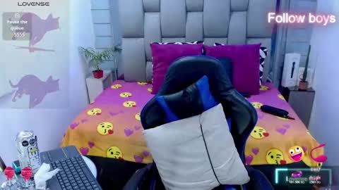 evelin zaens online show from February 17, 4:09 am