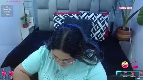 Snapshot of evelin_zaens chatting on May 1, 4:28 am evelin zaens online show from May 1, 4:28 am