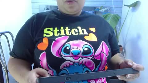 Snapshot of evelin_zaens chatting on May 3, 4:40 am evelin zaens online show from May 3, 4:40 am