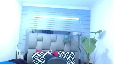 Snapshot of evelin_zaens chatting on May 5, 4:09 am evelin zaens online show from May 5, 4:09 am