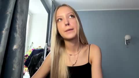 Snapshot of evelinegallucci chatting on June 11, 12:14 pm Katy online show from June 11, 12:14 pm