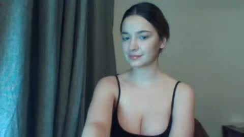 Snapshot of evelinemagnetic chatting on April 19, 6:10 pm EvelinaMagnetic online show from April 19, 6:10 pm