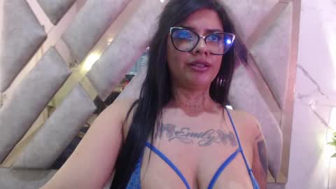 Snapshot of evelingjoyy chatting on April 23, 7:38 pm evelingjoyy online show from April 23, 7:38 pm