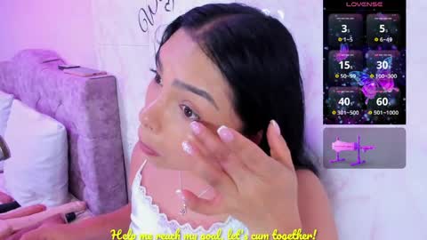 Snapshot of evelinn_belen chatting on June 5, 12:00 pm Evelinn belen online show from June 5, 12:00 pm